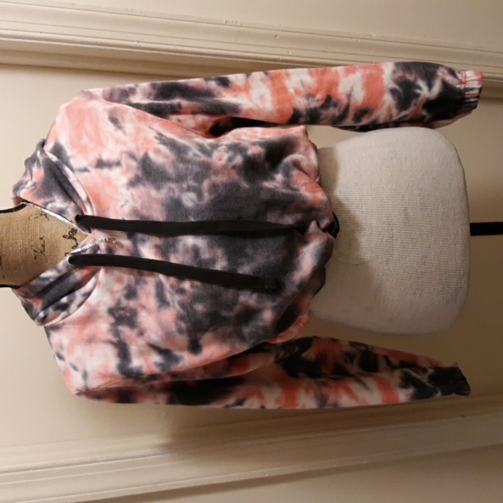 Tie dye cropped top sweater